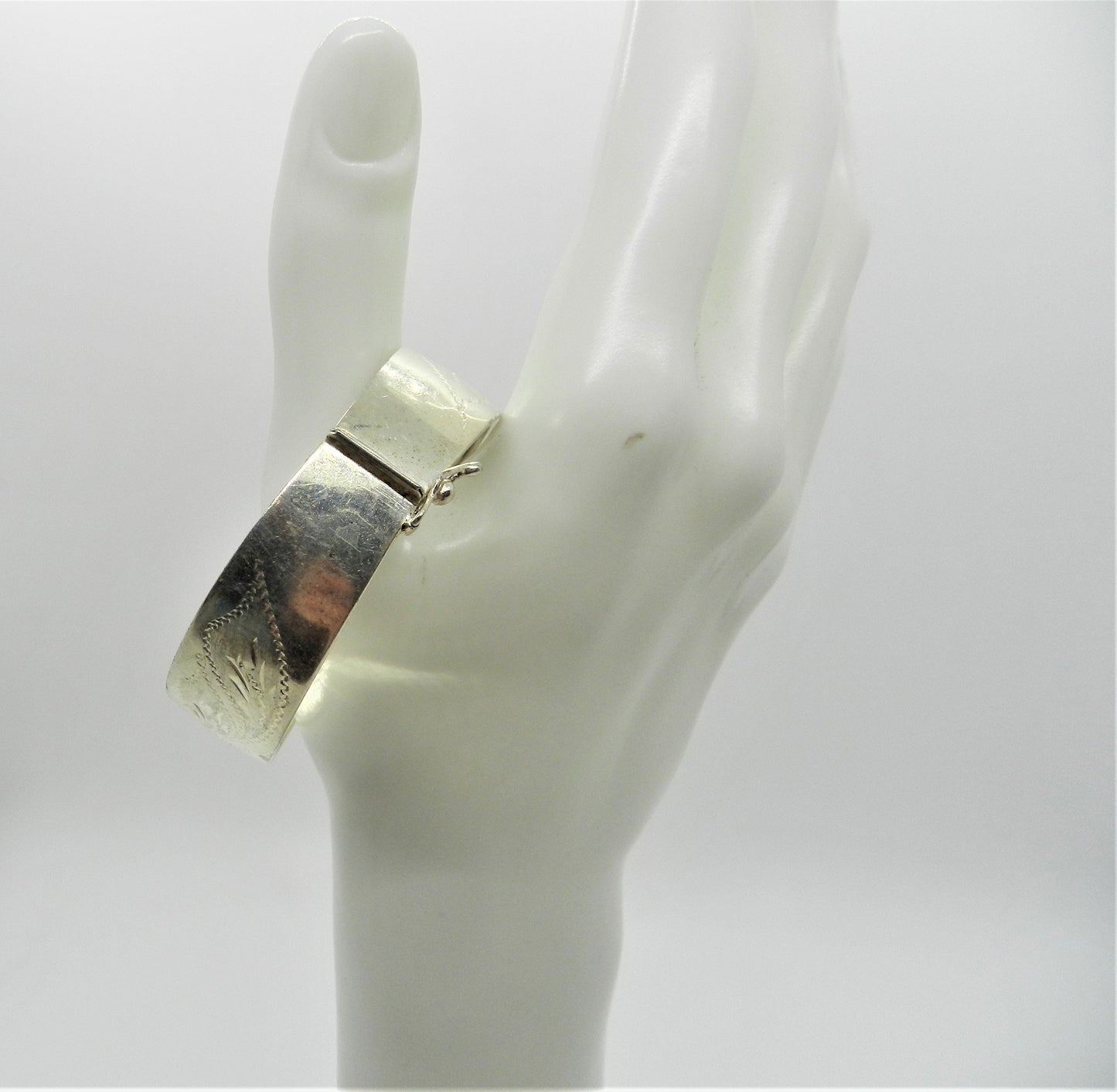 Vintage Hinged Sterling Bangle Bracelet