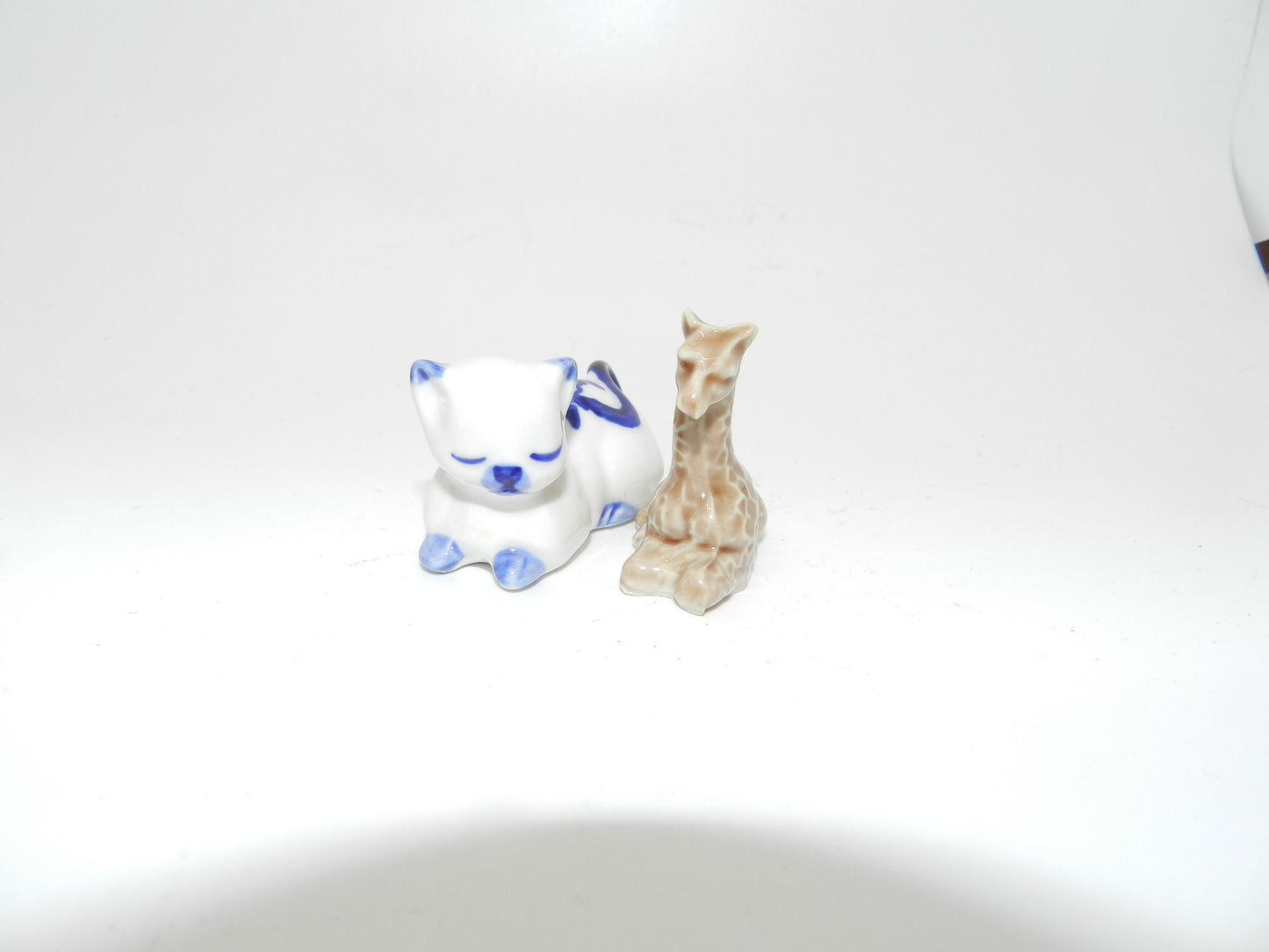 Vintage Cat and A Giraffe