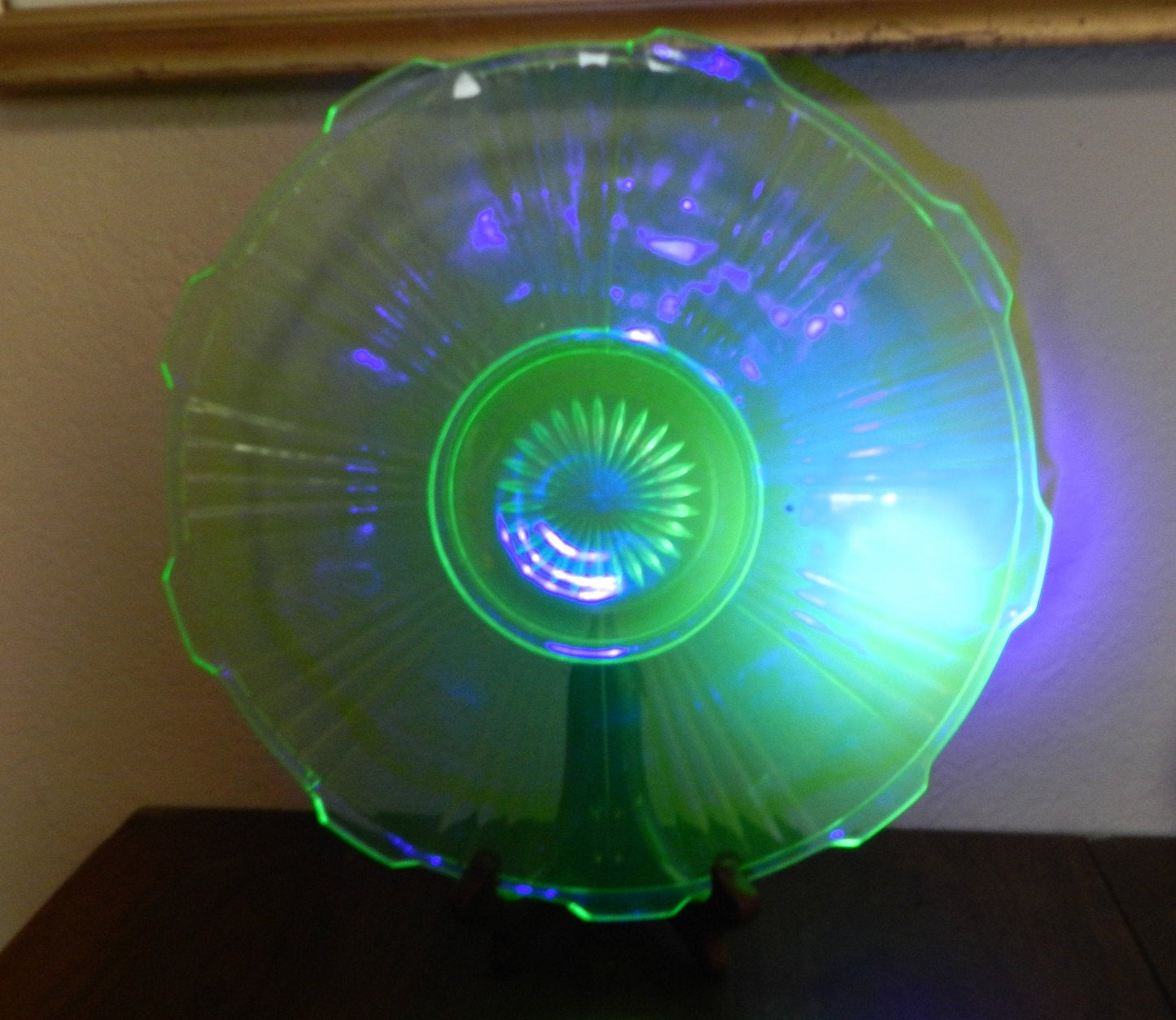 Large Vintage  Uranium Glass Plate - Authentic Depression Vaseline Glass  - Florescent