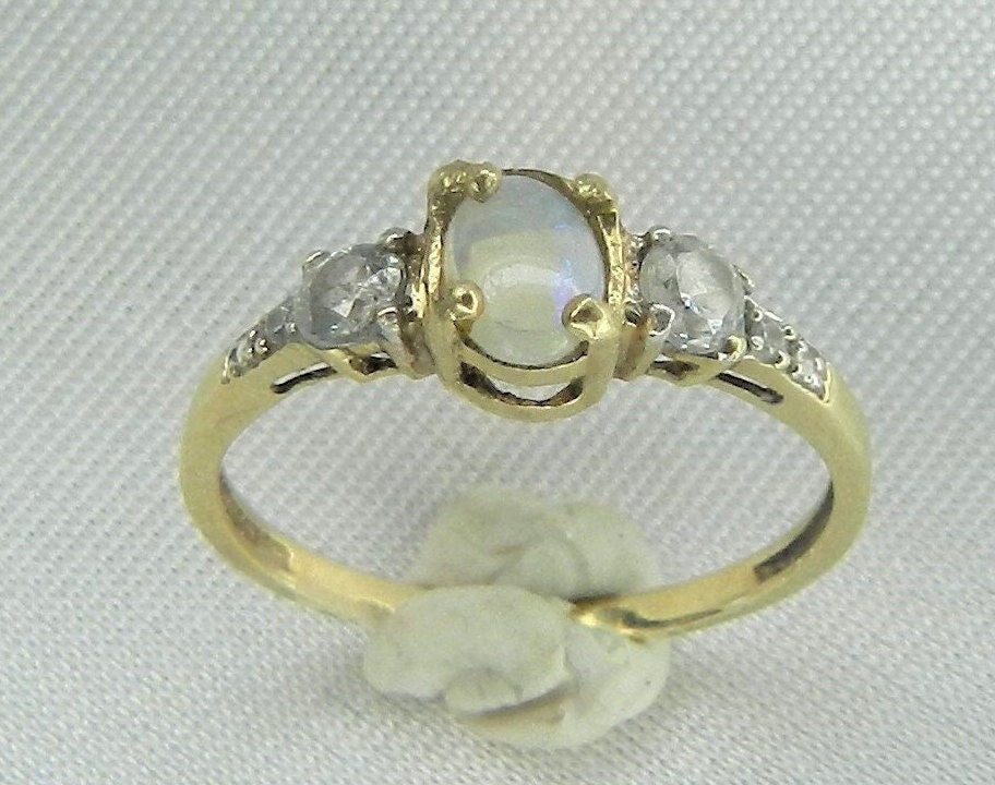 Vintage 10K Gold Opal Ring - Authentic - sz 5.75" -Australian Opal